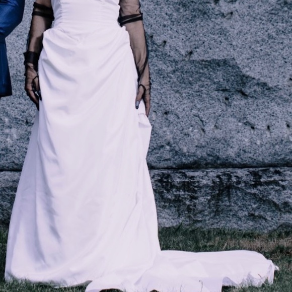 Vintage -Victorian Inspired- Wedding Dress - Picture 8 of 10